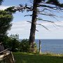 <p align=left>Vue de la mer de notre emplacement de camping, à L'Anse au Griffon. Café du matin qu'on étire. Pas pressées de partir. 